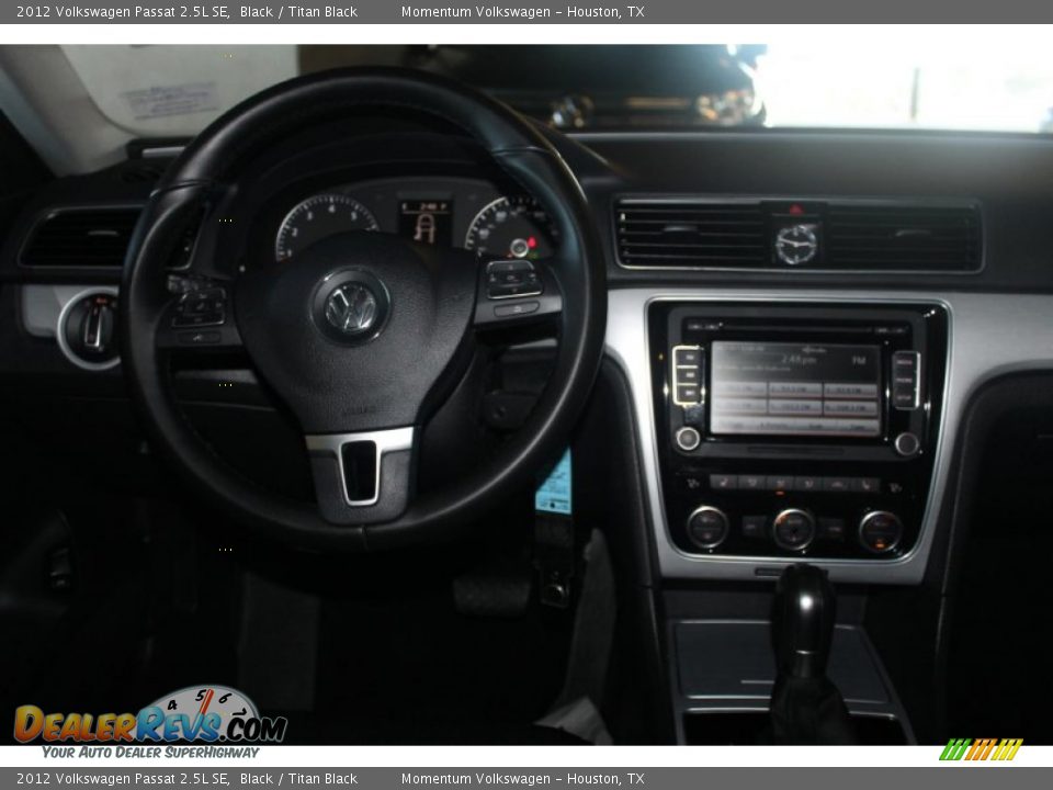 2012 Volkswagen Passat 2.5L SE Black / Titan Black Photo #24