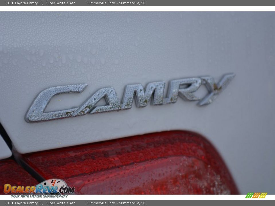 2011 Toyota Camry LE Super White / Ash Photo #21