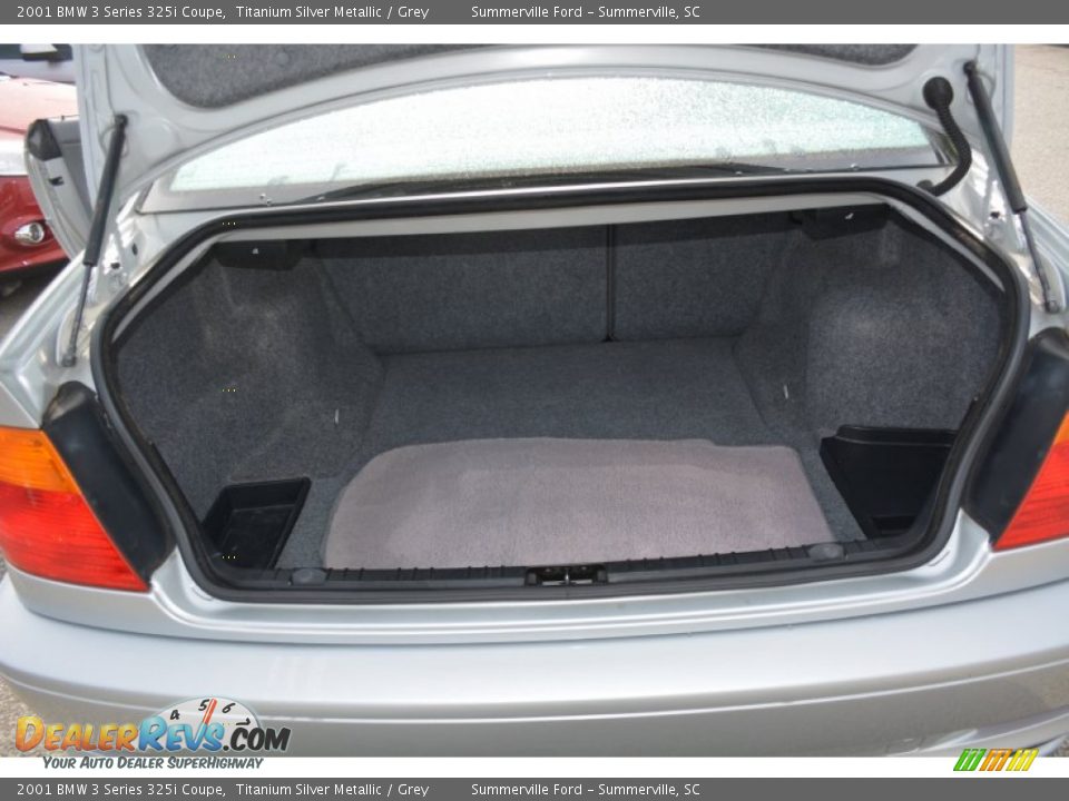 2001 BMW 3 Series 325i Coupe Titanium Silver Metallic / Grey Photo #18