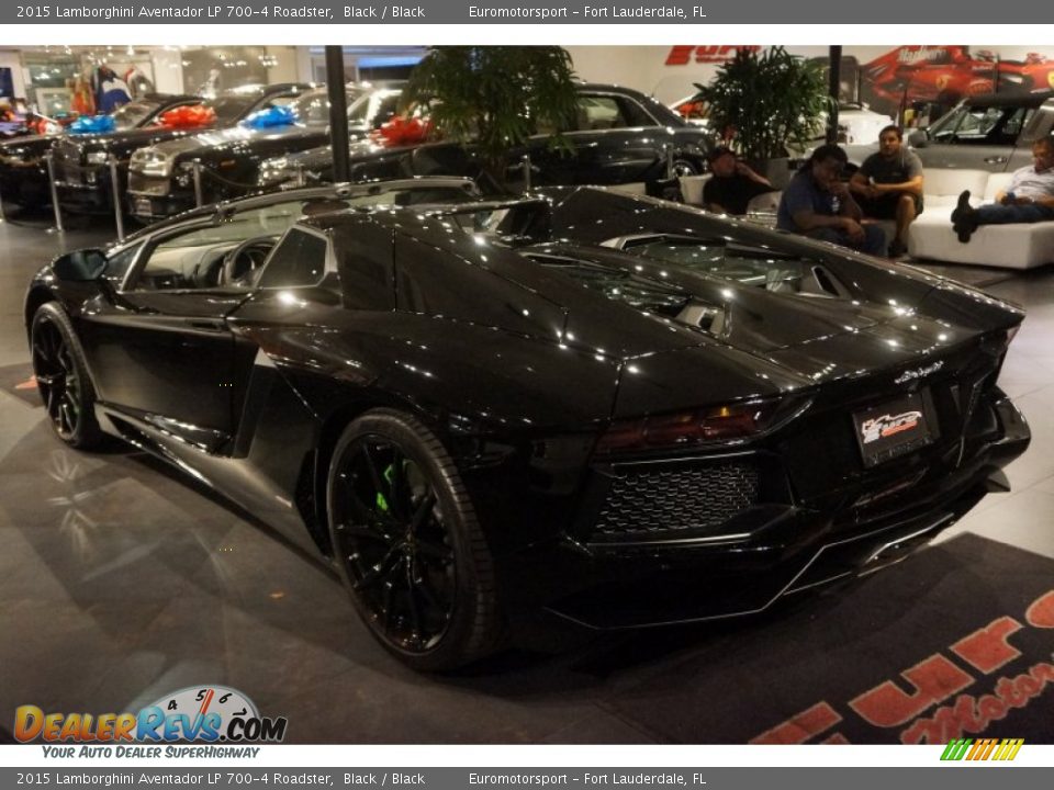 2015 Lamborghini Aventador LP 700-4 Roadster Black / Black Photo #14
