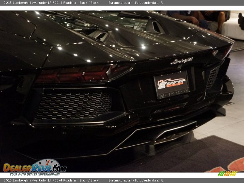 2015 Lamborghini Aventador LP 700-4 Roadster Black / Black Photo #17