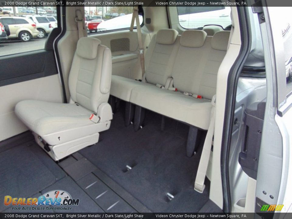 2008 Dodge Grand Caravan SXT Bright Silver Metallic / Dark Slate/Light Shale Photo #17