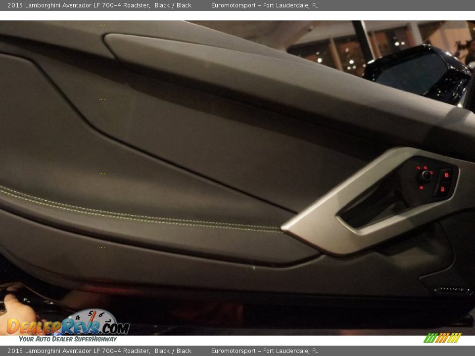Door Panel of 2015 Lamborghini Aventador LP 700-4 Roadster Photo #45
