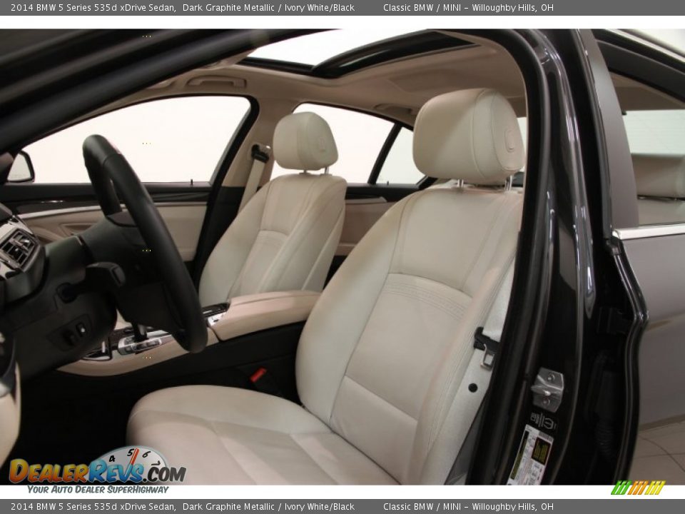 Front Seat of 2014 BMW 5 Series 535d xDrive Sedan Photo #8