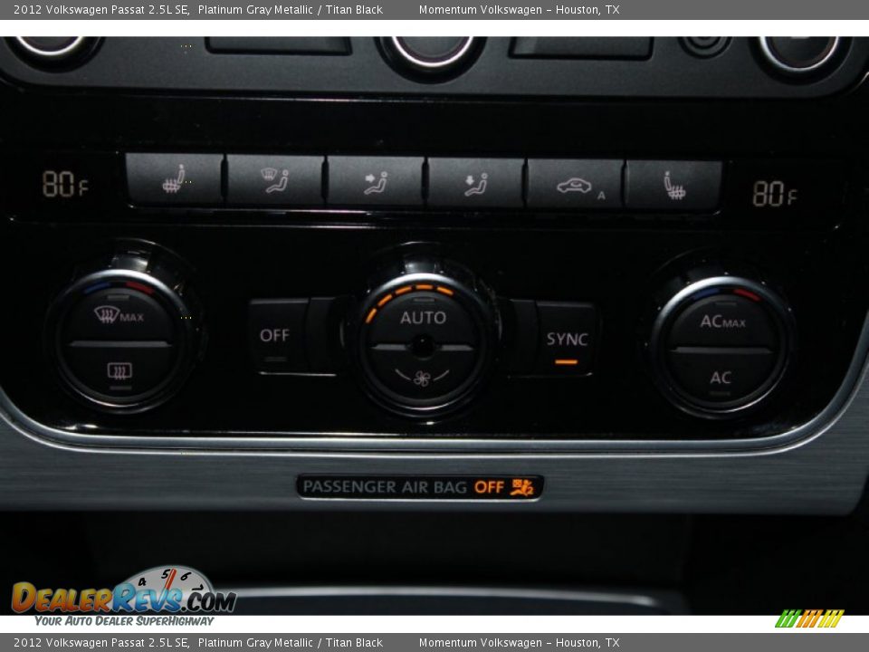 2012 Volkswagen Passat 2.5L SE Platinum Gray Metallic / Titan Black Photo #19
