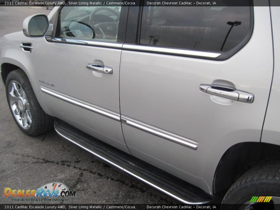 2011 Cadillac Escalade Luxury AWD Silver Lining Metallic / Cashmere/Cocoa Photo #7