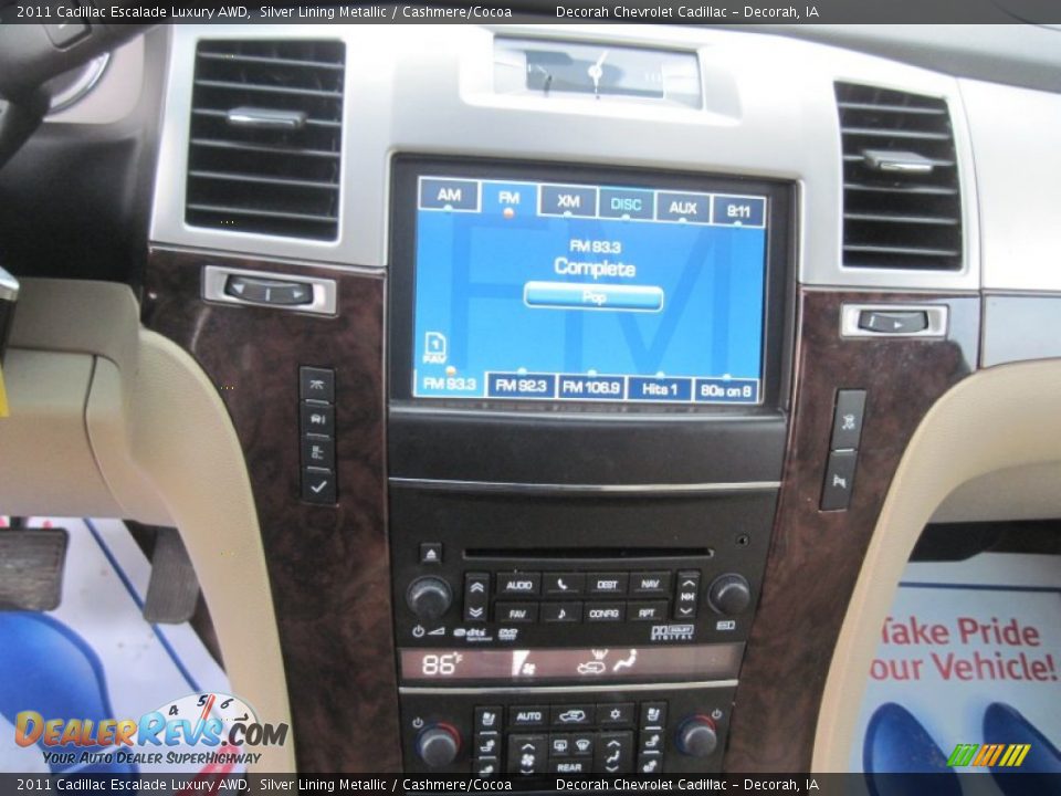 2011 Cadillac Escalade Luxury AWD Silver Lining Metallic / Cashmere/Cocoa Photo #22