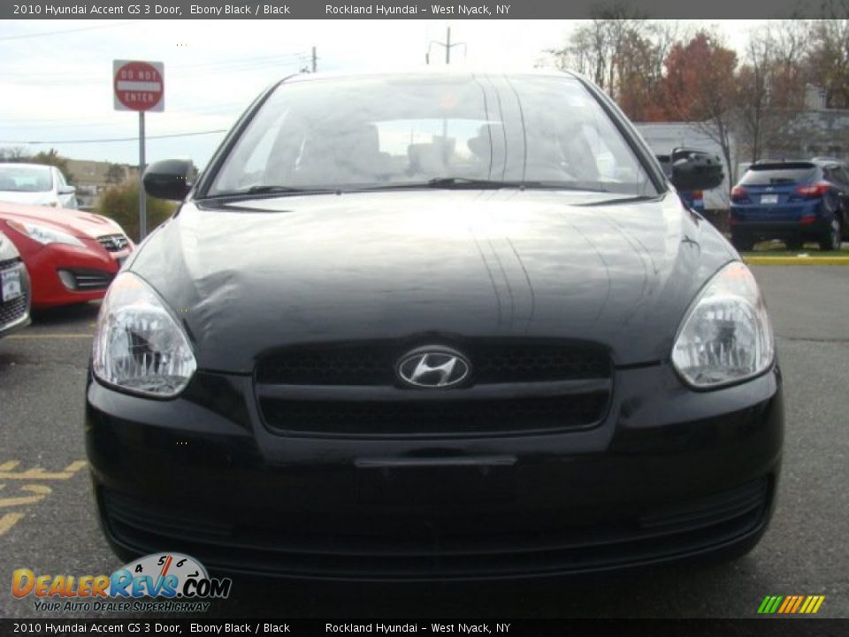 2010 Hyundai Accent GS 3 Door Ebony Black / Black Photo #2