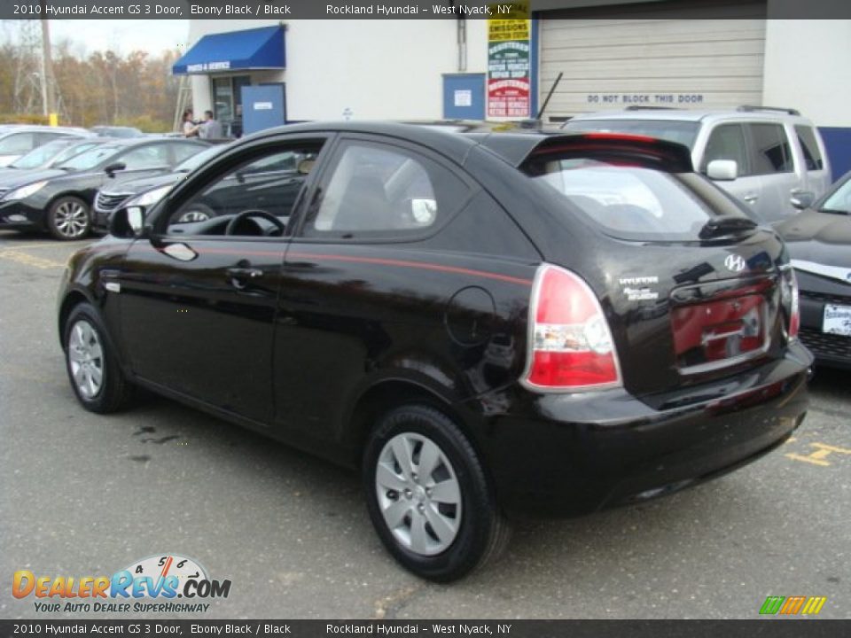 2010 Hyundai Accent GS 3 Door Ebony Black / Black Photo #6