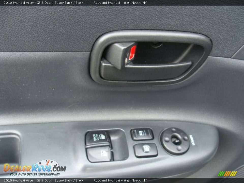 2010 Hyundai Accent GS 3 Door Ebony Black / Black Photo #8