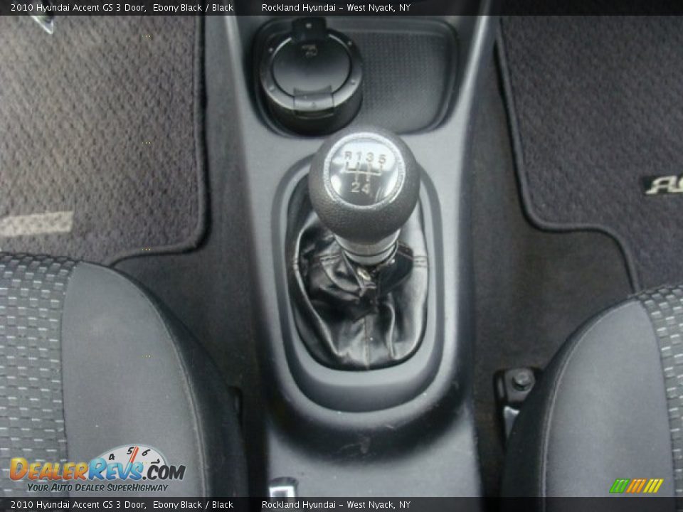 2010 Hyundai Accent GS 3 Door Ebony Black / Black Photo #17