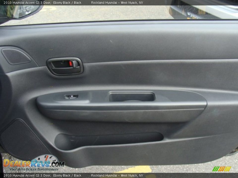 2010 Hyundai Accent GS 3 Door Ebony Black / Black Photo #21