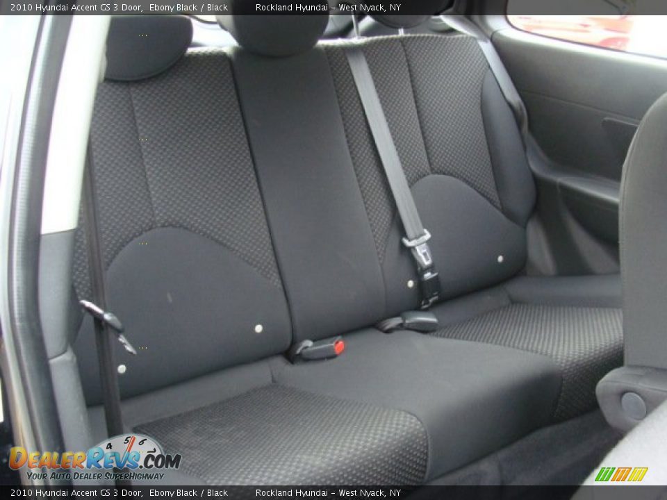 2010 Hyundai Accent GS 3 Door Ebony Black / Black Photo #24