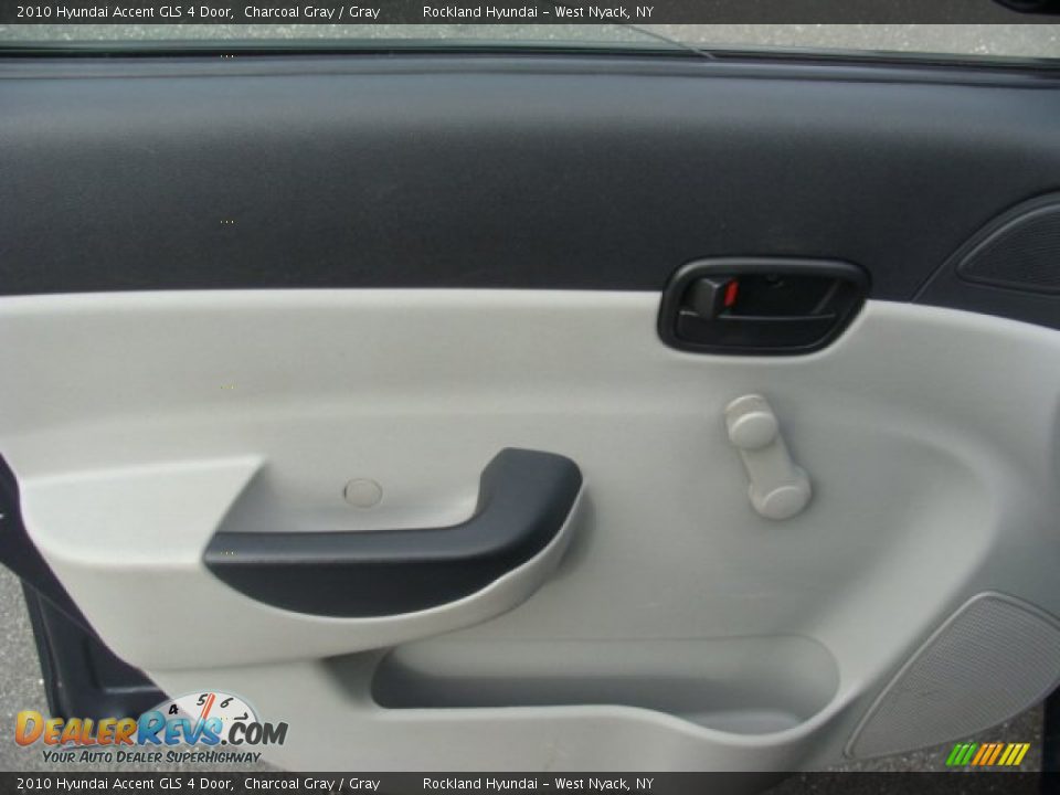 2010 Hyundai Accent GLS 4 Door Charcoal Gray / Gray Photo #6
