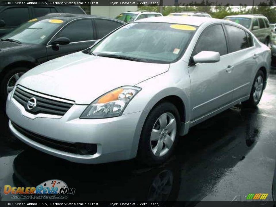 2007 Nissan Altima 2.5 S Radiant Silver Metallic / Frost Photo #1
