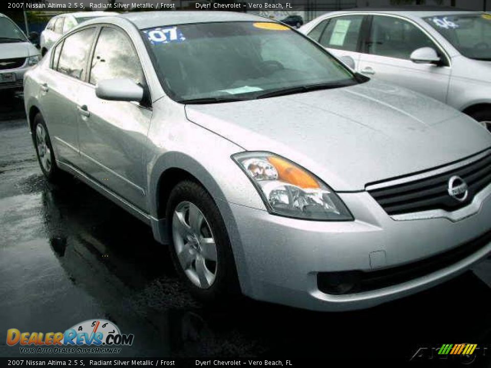 2007 Nissan Altima 2.5 S Radiant Silver Metallic / Frost Photo #3