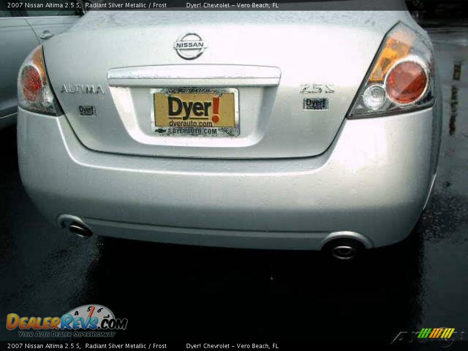 2007 Nissan Altima 2.5 S Radiant Silver Metallic / Frost Photo #5