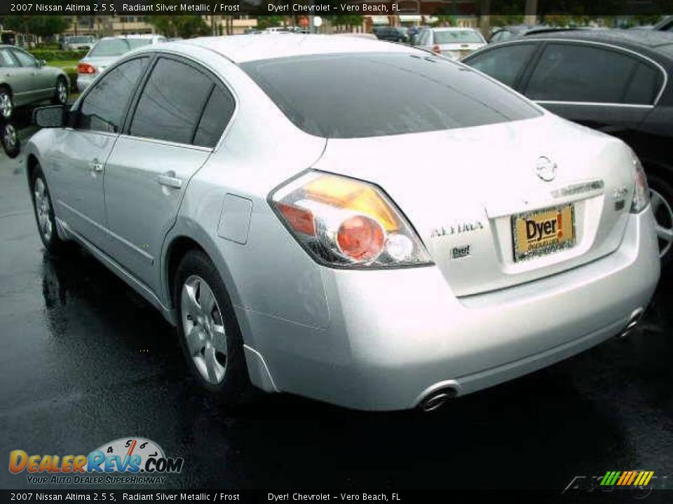 2007 Nissan Altima 2.5 S Radiant Silver Metallic / Frost Photo #6