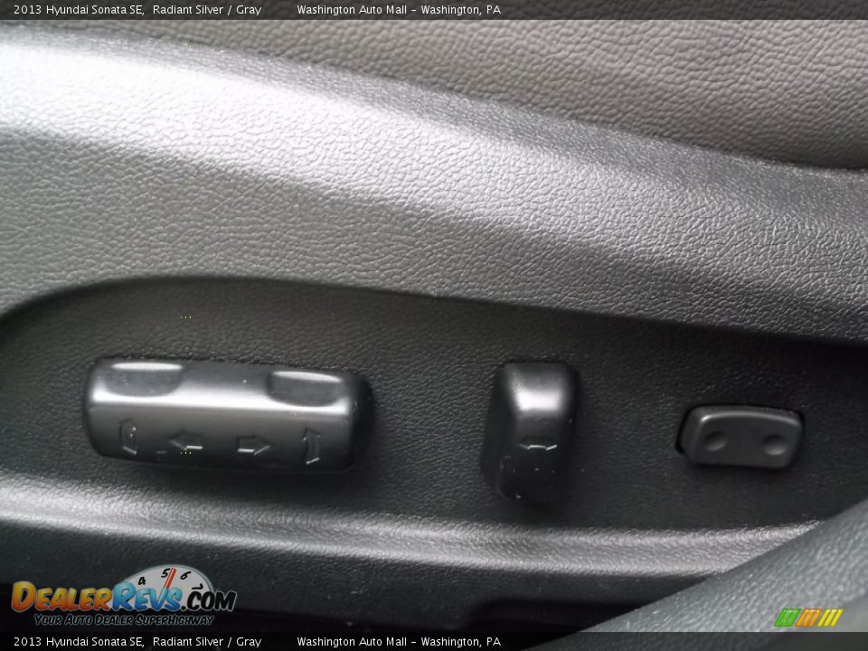 2013 Hyundai Sonata SE Radiant Silver / Gray Photo #12