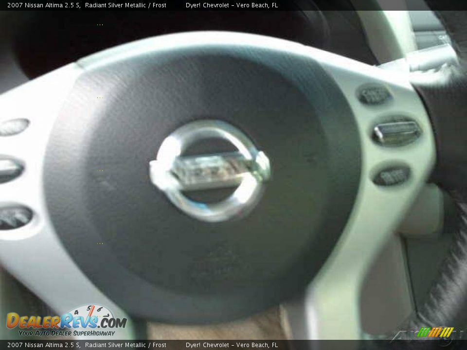 2007 Nissan Altima 2.5 S Radiant Silver Metallic / Frost Photo #12