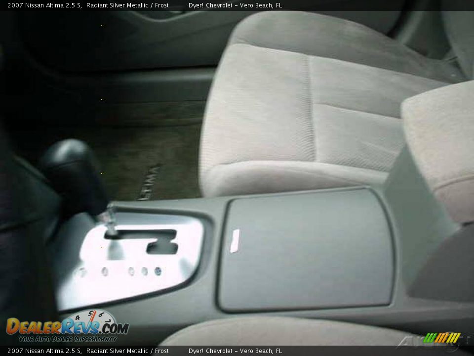 2007 Nissan Altima 2.5 S Radiant Silver Metallic / Frost Photo #15