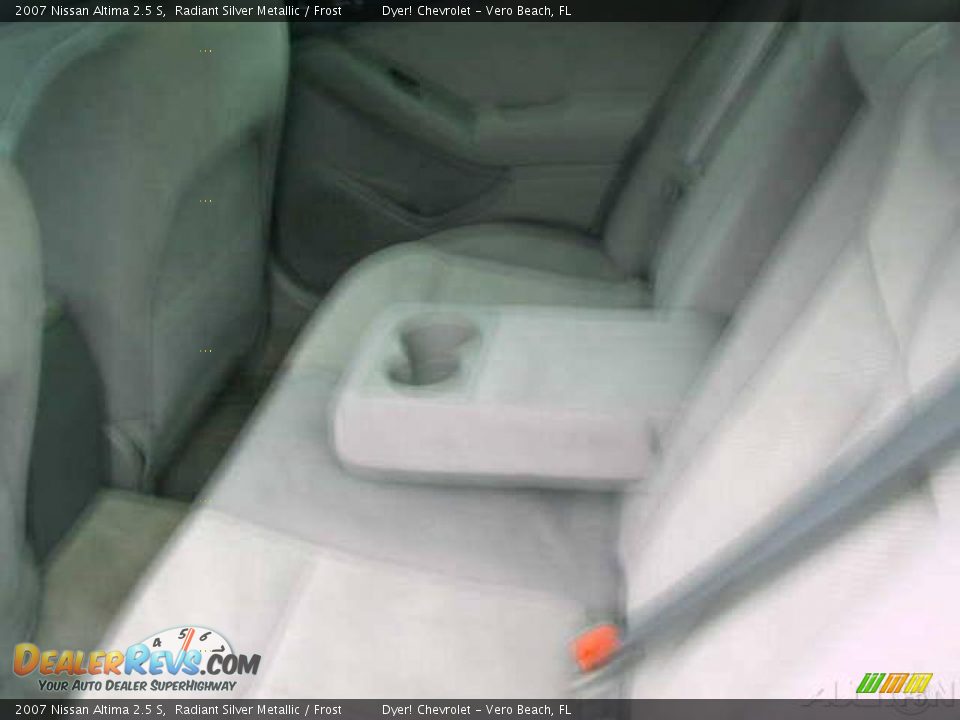 2007 Nissan Altima 2.5 S Radiant Silver Metallic / Frost Photo #19