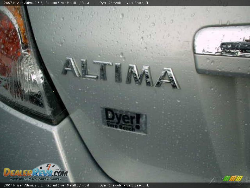 2007 Nissan Altima 2.5 S Radiant Silver Metallic / Frost Photo #20