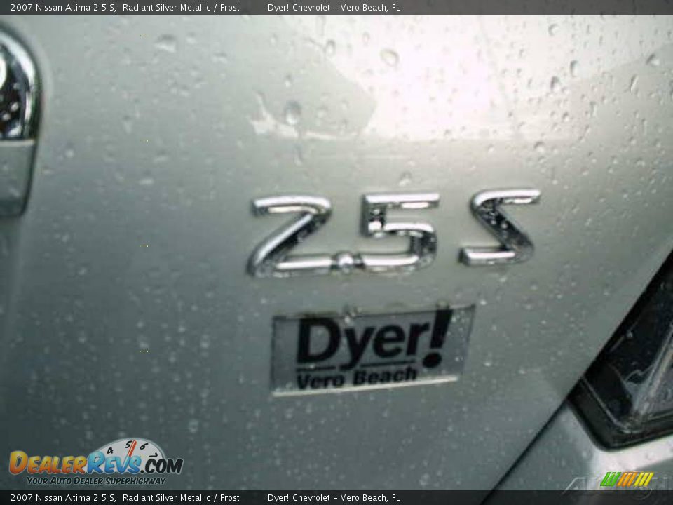 2007 Nissan Altima 2.5 S Radiant Silver Metallic / Frost Photo #21