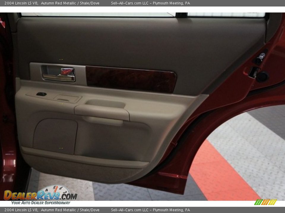 2004 Lincoln LS V8 Autumn Red Metallic / Shale/Dove Photo #16