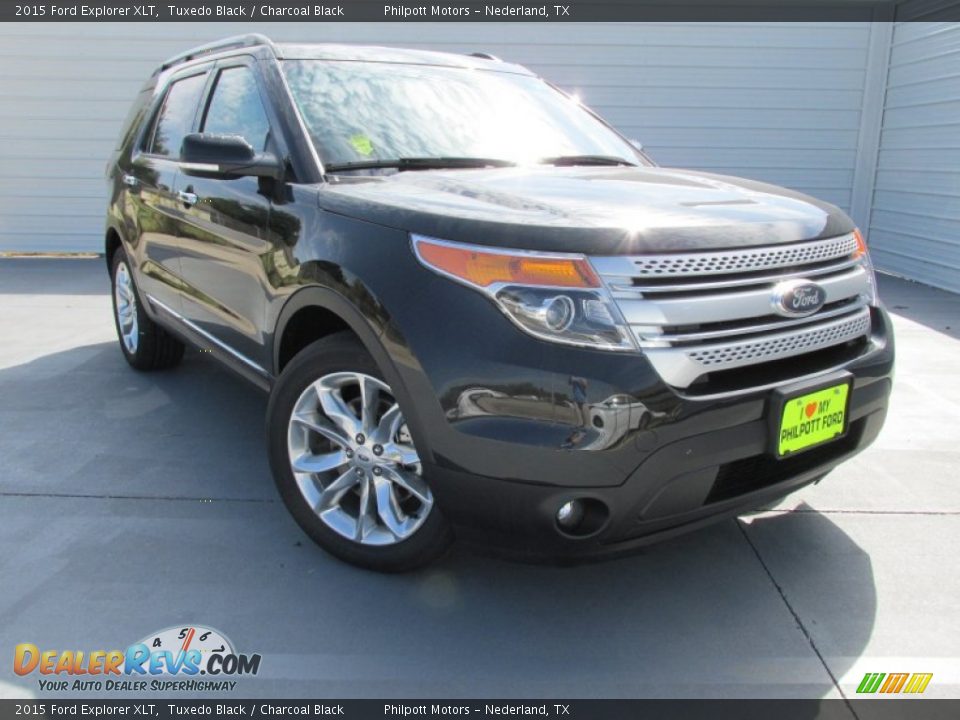 2015 Ford Explorer XLT Tuxedo Black / Charcoal Black Photo #2
