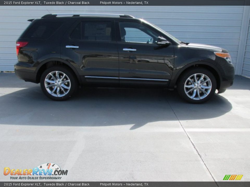 2015 Ford Explorer XLT Tuxedo Black / Charcoal Black Photo #3