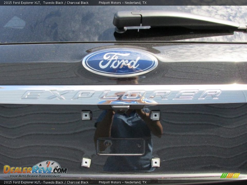 2015 Ford Explorer XLT Tuxedo Black / Charcoal Black Photo #14
