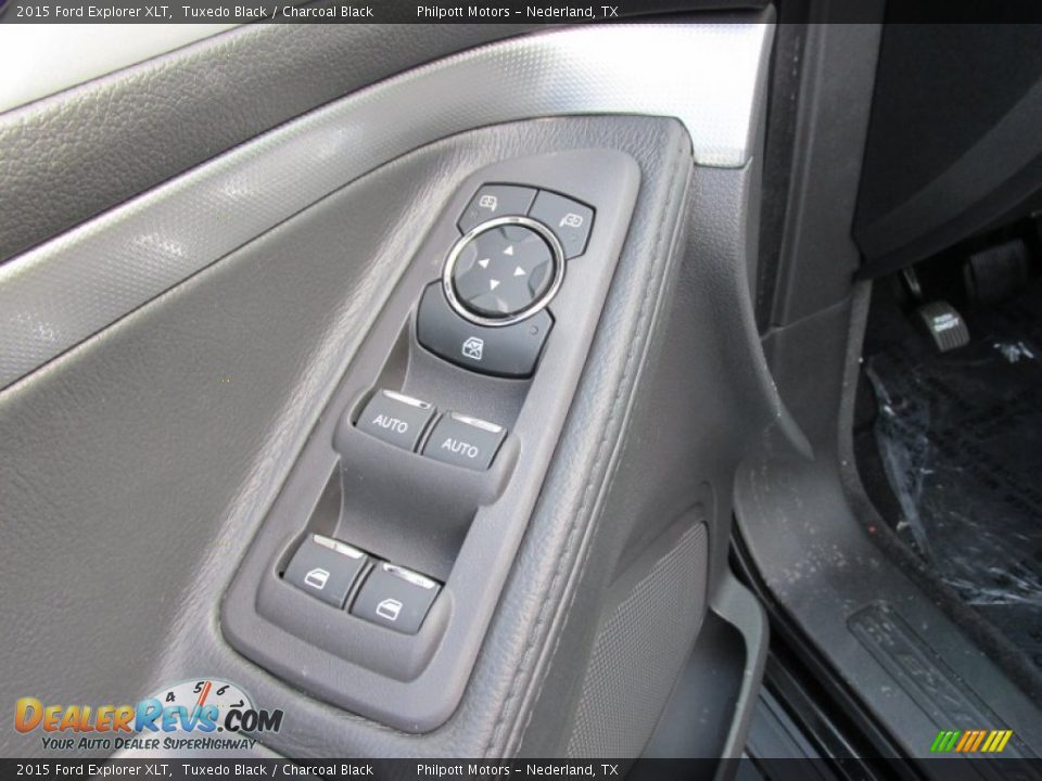 2015 Ford Explorer XLT Tuxedo Black / Charcoal Black Photo #25