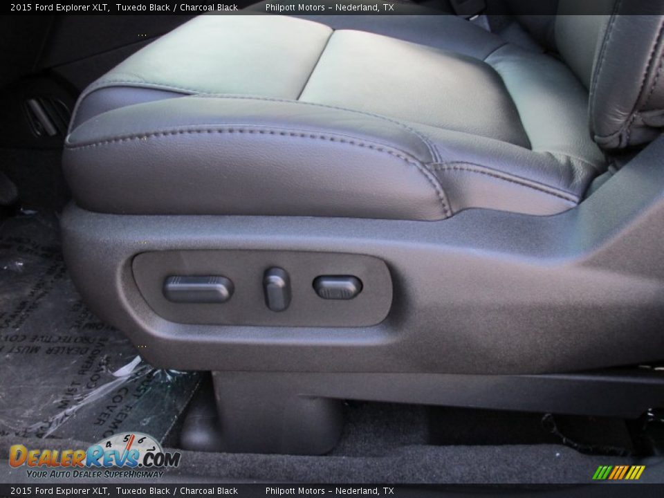 2015 Ford Explorer XLT Tuxedo Black / Charcoal Black Photo #27