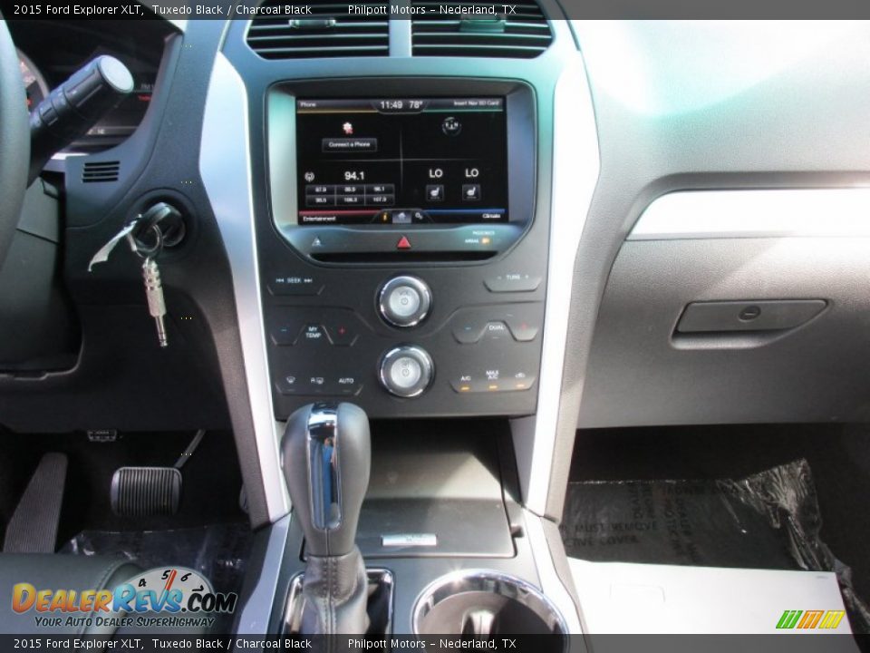 2015 Ford Explorer XLT Tuxedo Black / Charcoal Black Photo #29