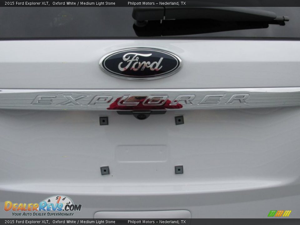 2015 Ford Explorer XLT Oxford White / Medium Light Stone Photo #14