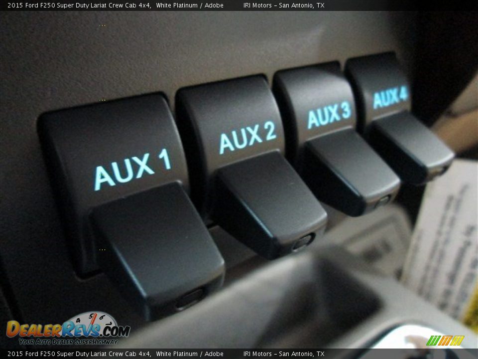 2015 Ford F250 Super Duty Lariat Crew Cab 4x4 White Platinum / Adobe Photo #19