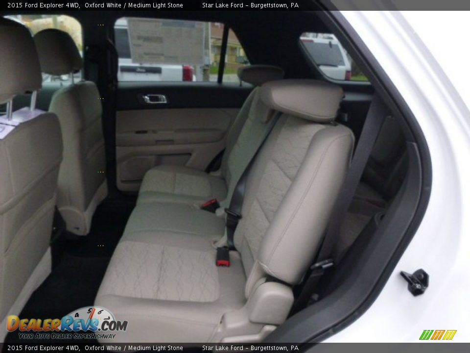 2015 Ford Explorer 4WD Oxford White / Medium Light Stone Photo #11