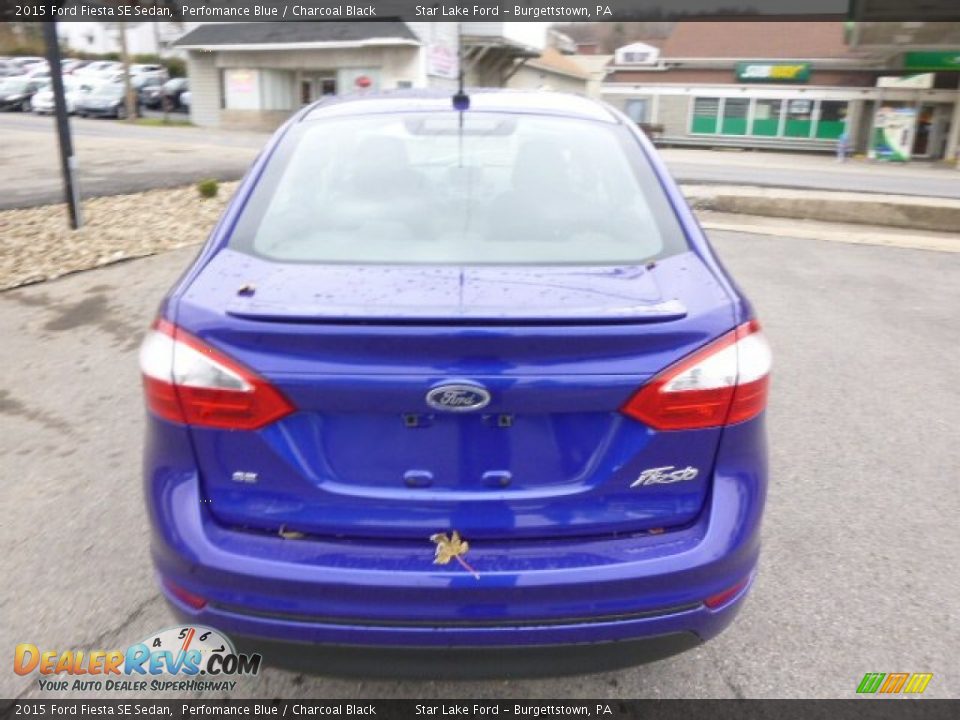 2015 Ford Fiesta SE Sedan Perfomance Blue / Charcoal Black Photo #6