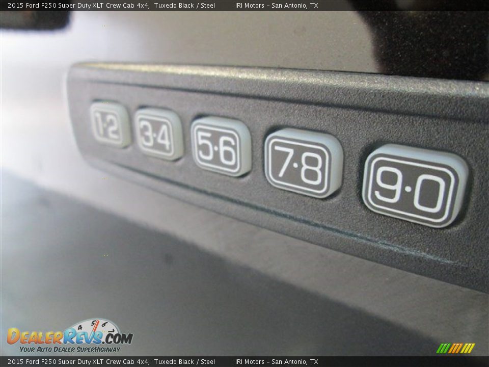 2015 Ford F250 Super Duty XLT Crew Cab 4x4 Tuxedo Black / Steel Photo #15