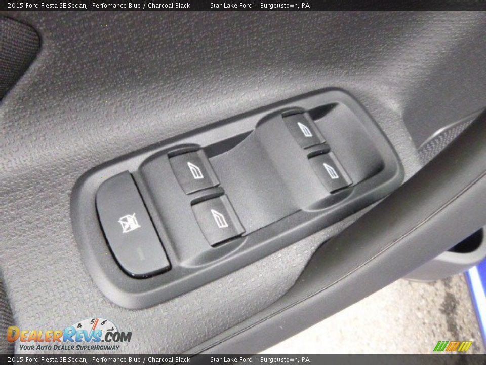 2015 Ford Fiesta SE Sedan Perfomance Blue / Charcoal Black Photo #15