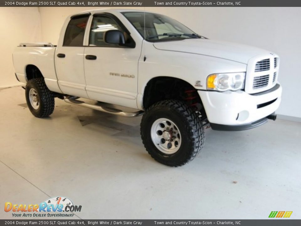 2004 Dodge Ram 2500 SLT Quad Cab 4x4 Bright White / Dark Slate Gray Photo #4