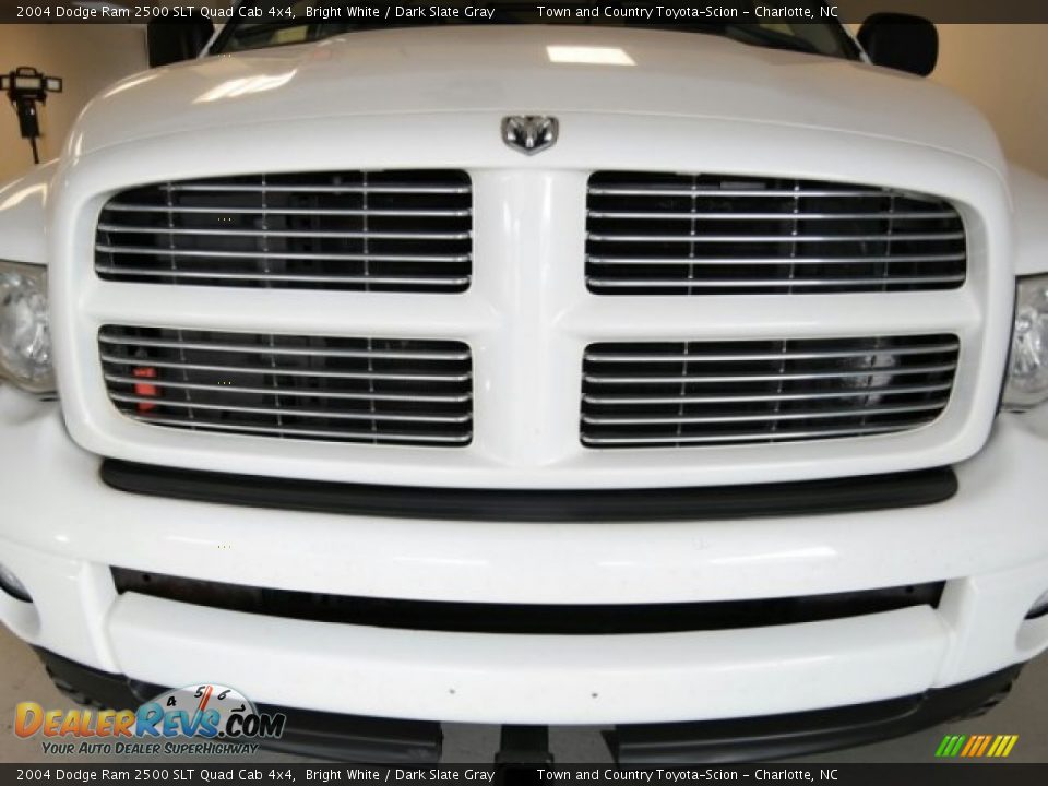 2004 Dodge Ram 2500 SLT Quad Cab 4x4 Bright White / Dark Slate Gray Photo #6