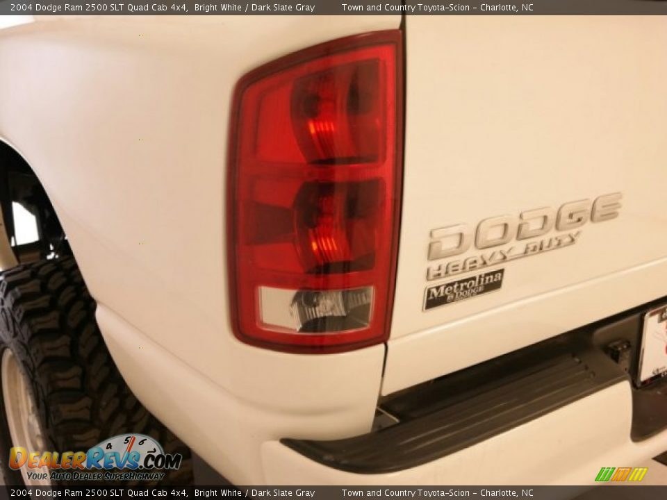 2004 Dodge Ram 2500 SLT Quad Cab 4x4 Bright White / Dark Slate Gray Photo #12