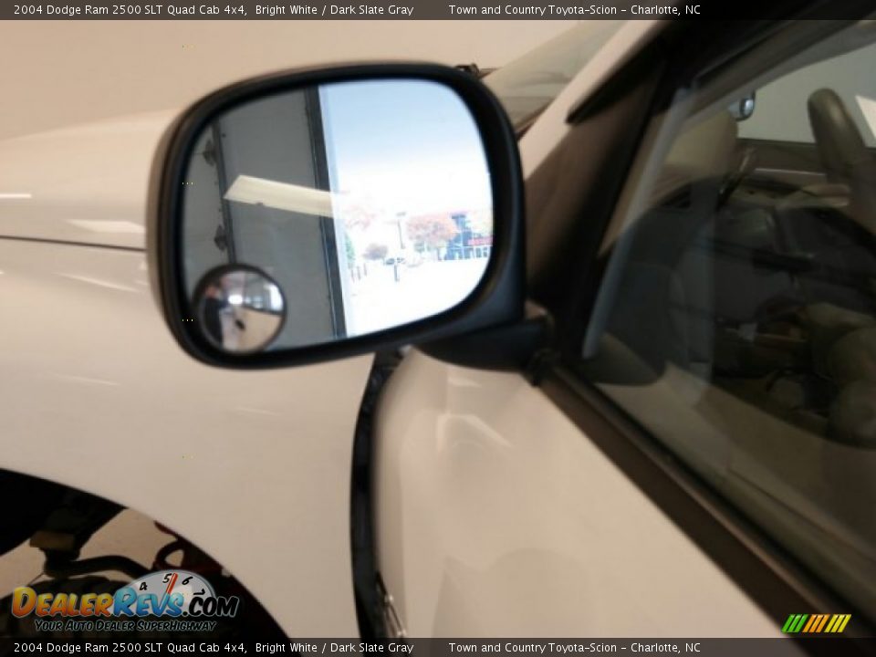 2004 Dodge Ram 2500 SLT Quad Cab 4x4 Bright White / Dark Slate Gray Photo #19