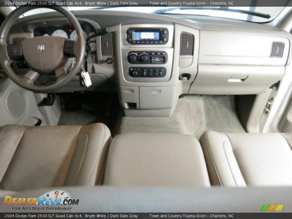2004 Dodge Ram 2500 SLT Quad Cab 4x4 Bright White / Dark Slate Gray Photo #25