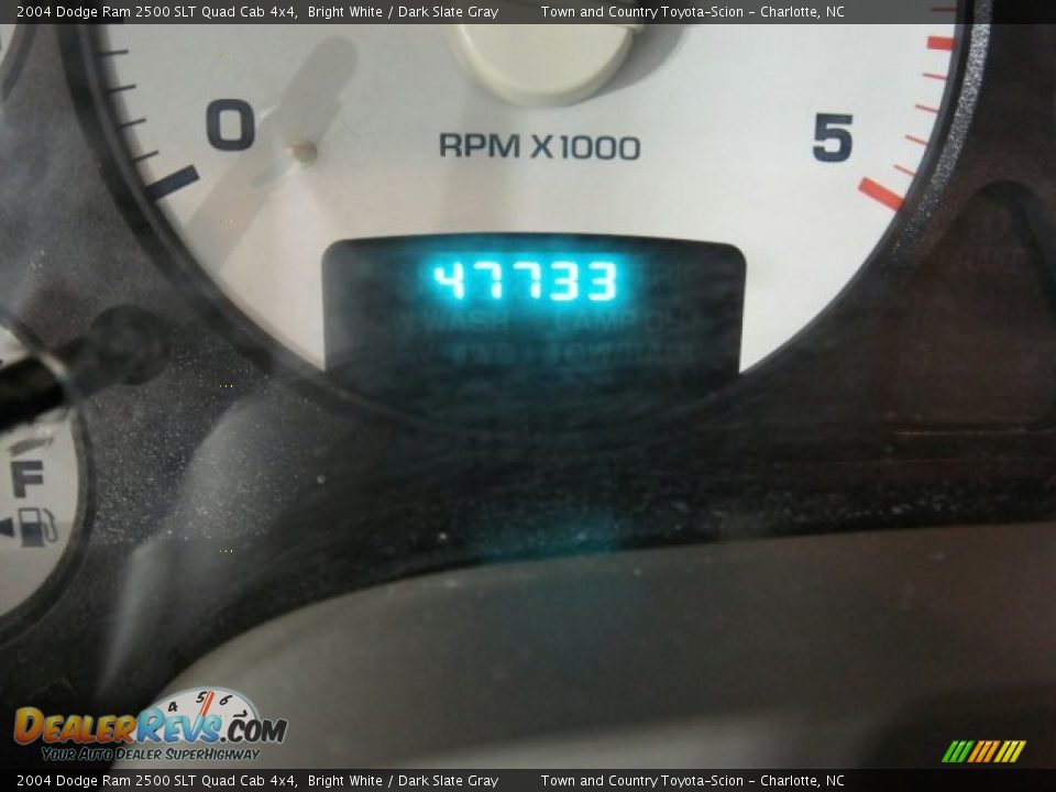 2004 Dodge Ram 2500 SLT Quad Cab 4x4 Bright White / Dark Slate Gray Photo #32
