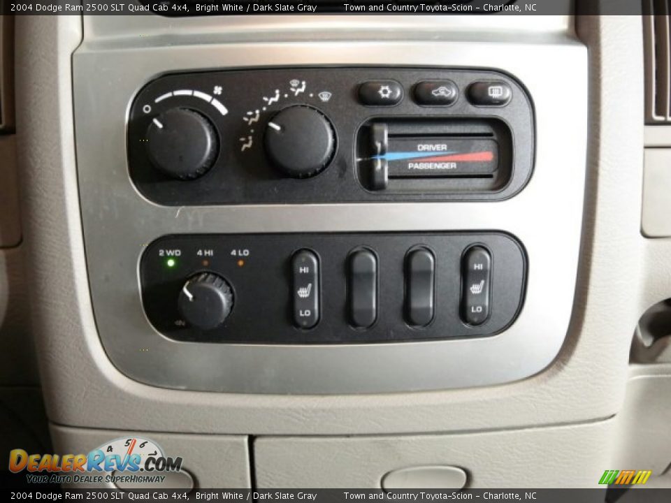 2004 Dodge Ram 2500 SLT Quad Cab 4x4 Bright White / Dark Slate Gray Photo #34