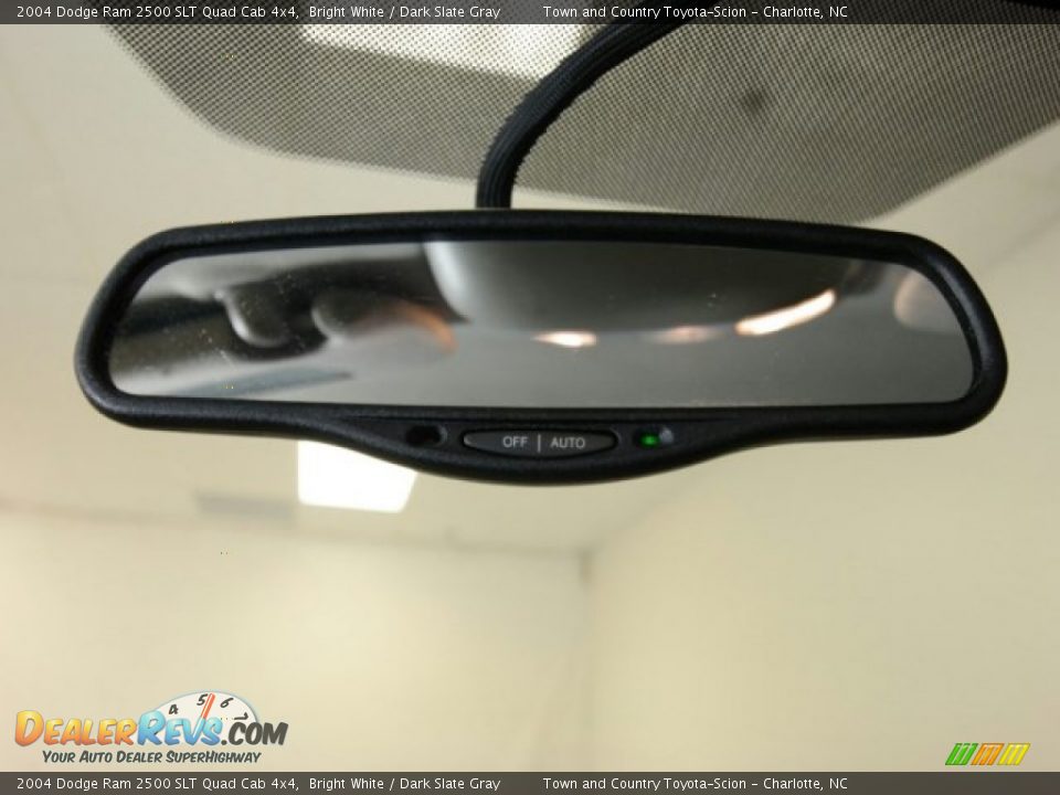 2004 Dodge Ram 2500 SLT Quad Cab 4x4 Bright White / Dark Slate Gray Photo #35