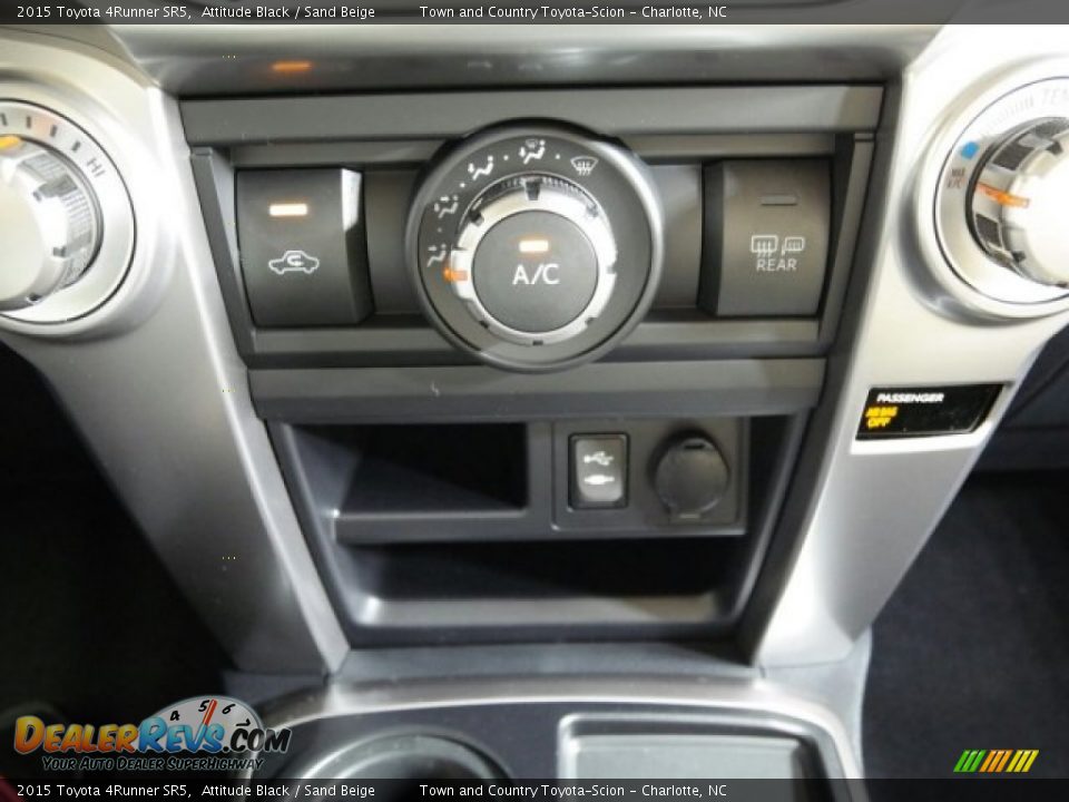 2015 Toyota 4Runner SR5 Attitude Black / Sand Beige Photo #18